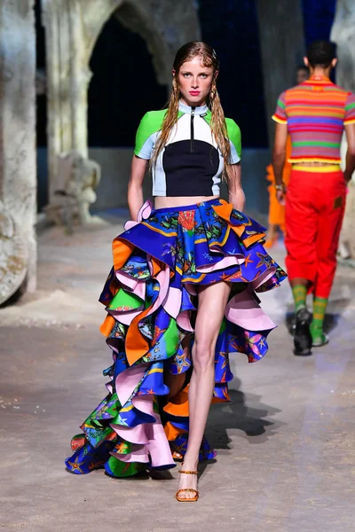 Look 29